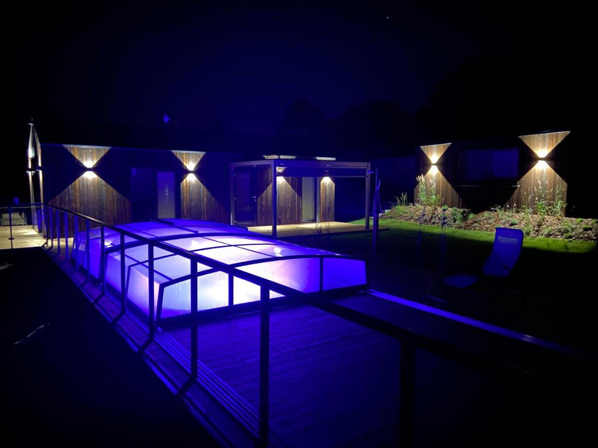 Nowe Domki Deluxe Z Widokiem Na Zatoke Z Basenem I Sauna Oslonino 外观 照片