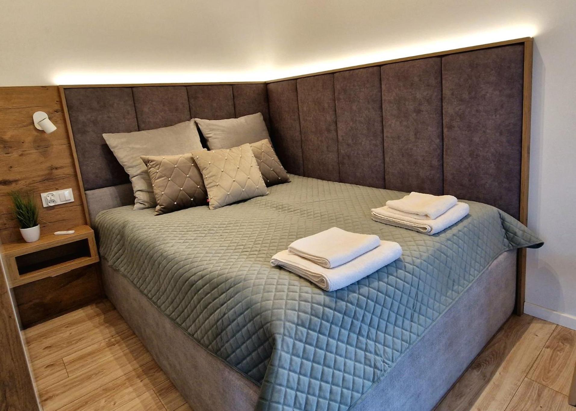 Nowe Domki Deluxe Z Widokiem Na Zatoke Z Basenem I Sauna Oslonino 外观 照片