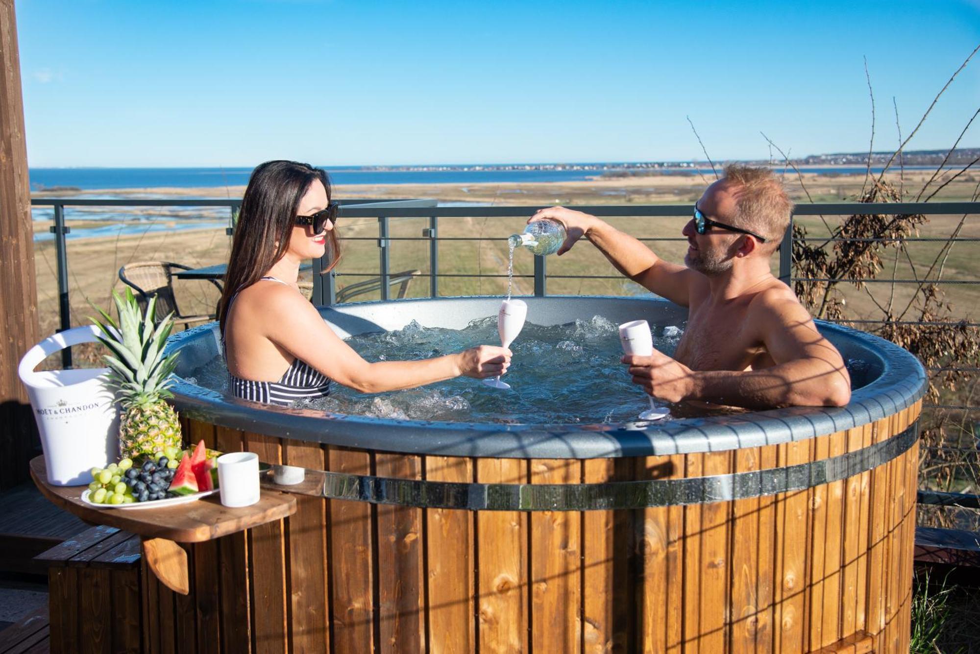 Nowe Domki Deluxe Z Widokiem Na Zatoke Z Basenem I Sauna Oslonino 外观 照片