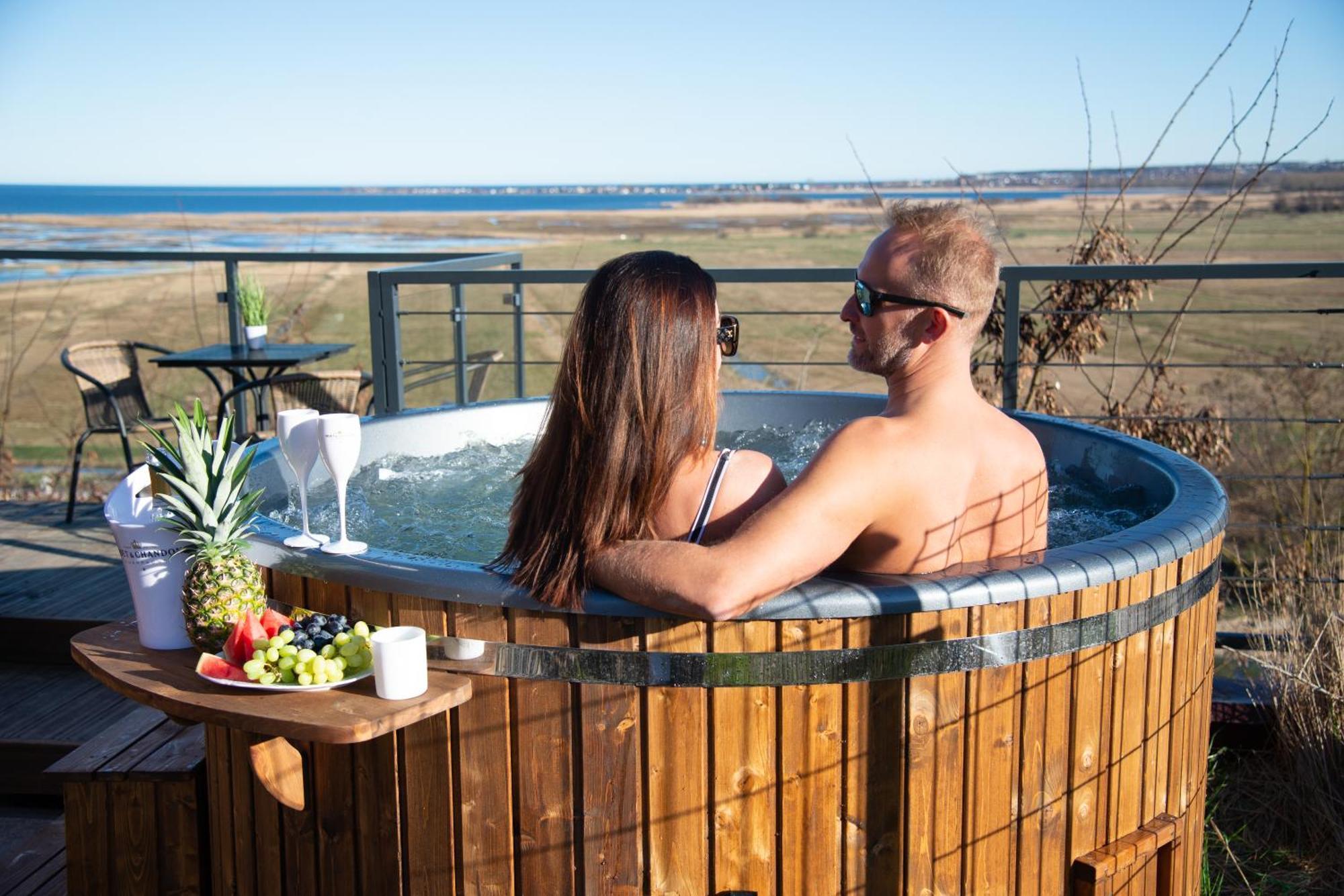 Nowe Domki Deluxe Z Widokiem Na Zatoke Z Basenem I Sauna Oslonino 外观 照片
