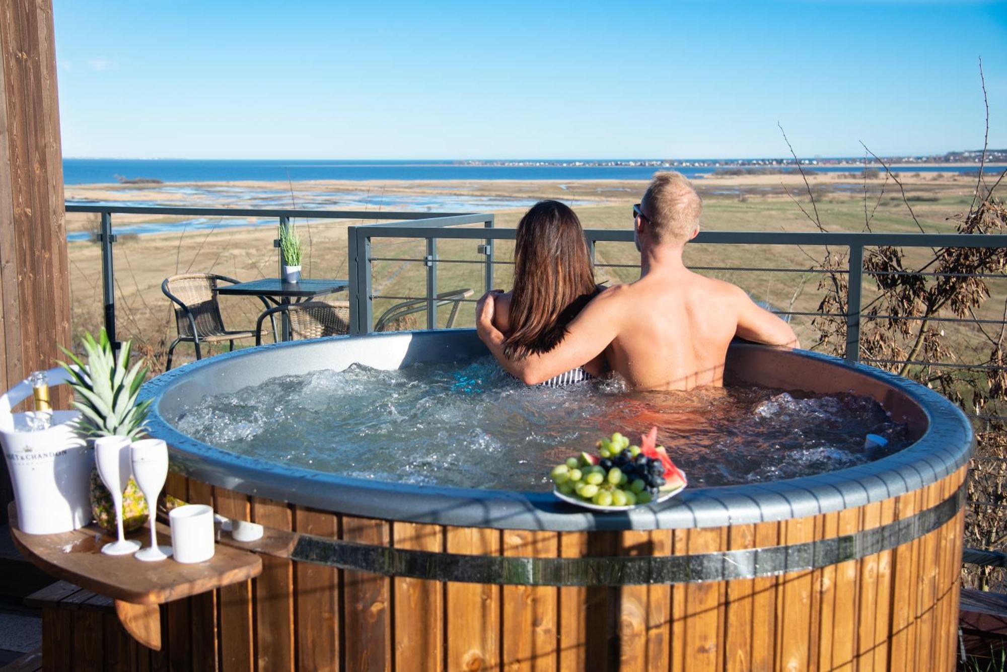 Nowe Domki Deluxe Z Widokiem Na Zatoke Z Basenem I Sauna Oslonino 外观 照片